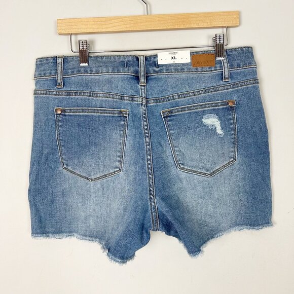 NEW Judy Blue Denim Cutoff Distressed Shorts Size XL Women's - Picture 3 of 4